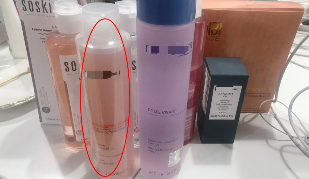 被网暴退学，被骂糊失业，初代宅男女神*局破**重生再翻红