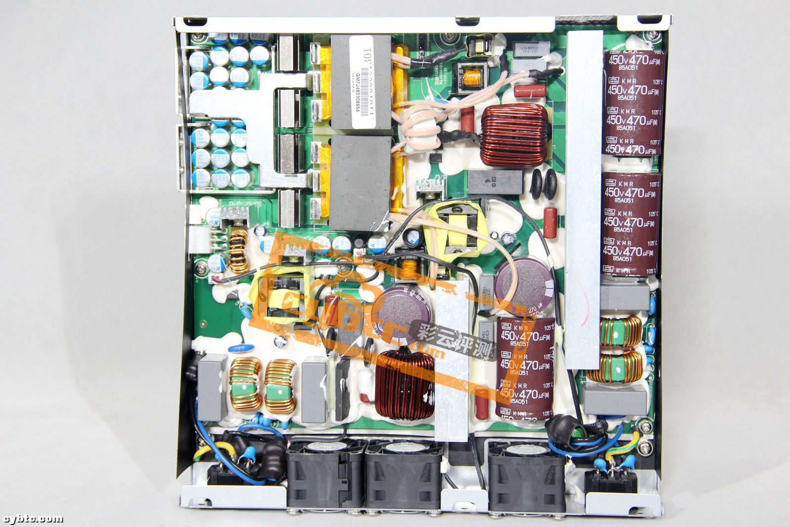 彩云评测|比特大陆旗舰*币特比**矿机蚂蚁S17+76T