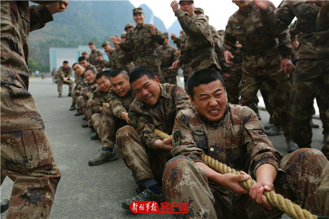 兵哥哥版“私人订制”表情包强势来袭！快收藏