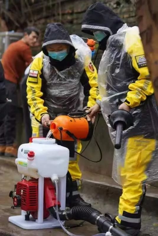 阻击疫情默默奉献祝福词,阻击疫情奉献一片爱心