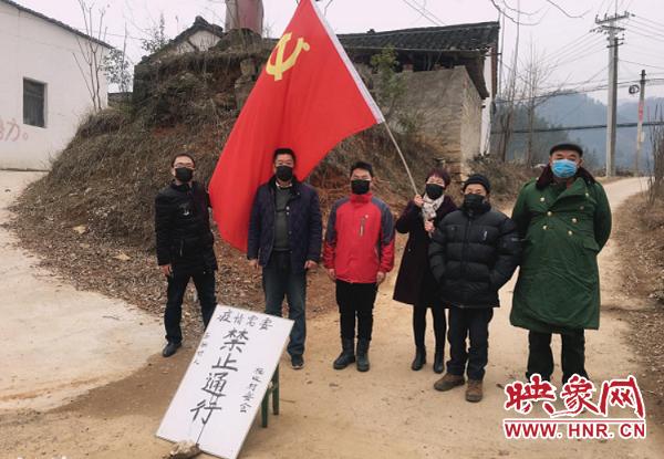 新县红旗飘扬,新县一抹红视频