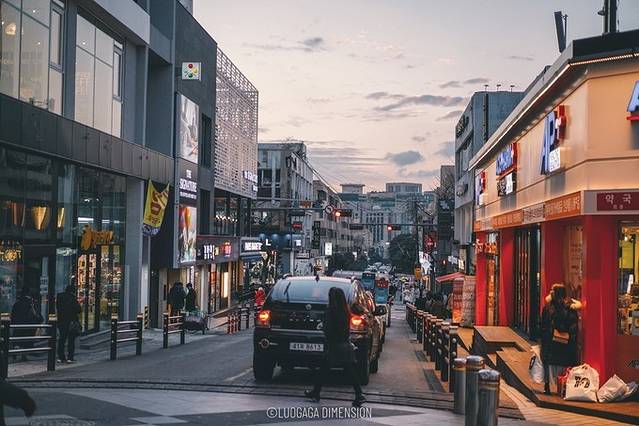 济州岛旅行遇到下雨,日记三年级海边游玩
