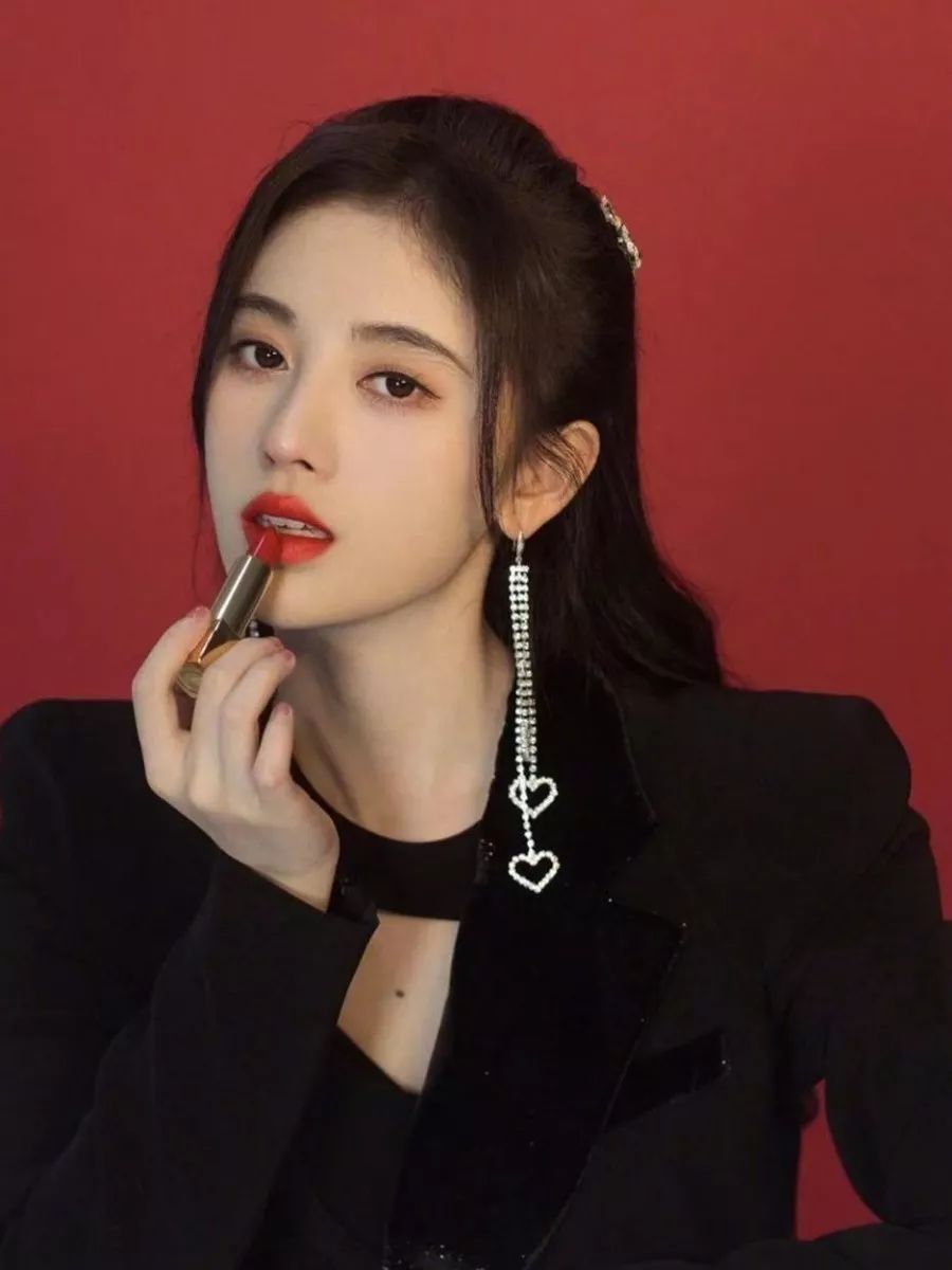 兰蔻情人节限定口红翻毛皮,兰蔻情人节限定礼盒口红丝绒