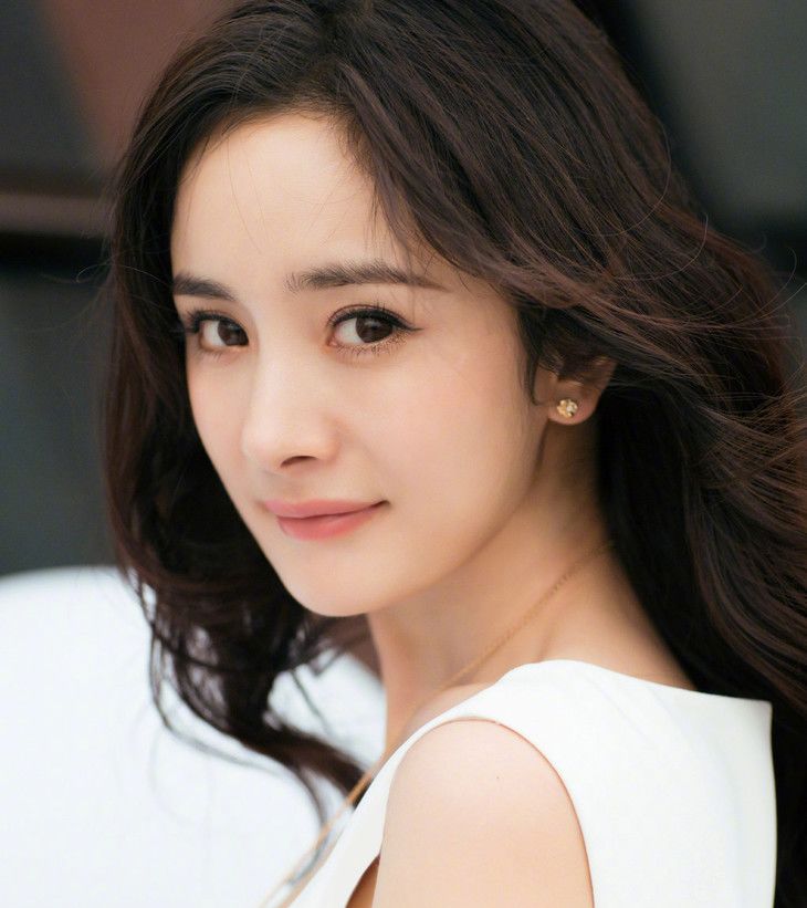 沈梦辰下睫毛,沈梦辰发光卧蚕为什么秒变猴哥