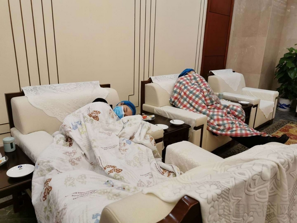 疫情防控一线井冈山机场“映山红”班组绽放最美风景