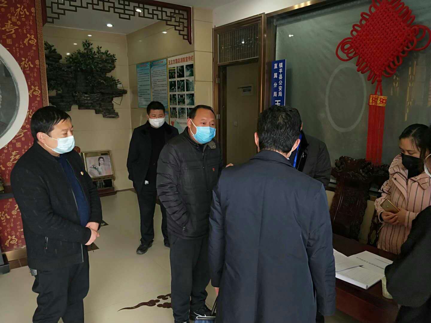 石佛寺镇练就“严”字真经锁住“疫魔”咽喉