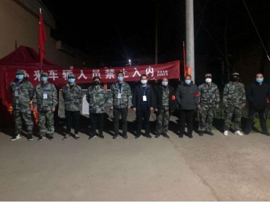 宝丰县商酒务镇*党**委副书记冯宇航冲在战“疫”最前沿的90后“疫尖兵”