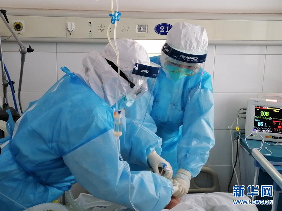 风雨无阻向前进抗击疫情,坚决打赢疫情防控阻击战风雨无阻