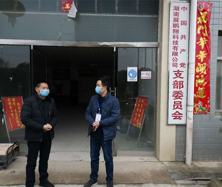 驻村工作队员在疫情一线,驻村干部积极奋战基层防控一线