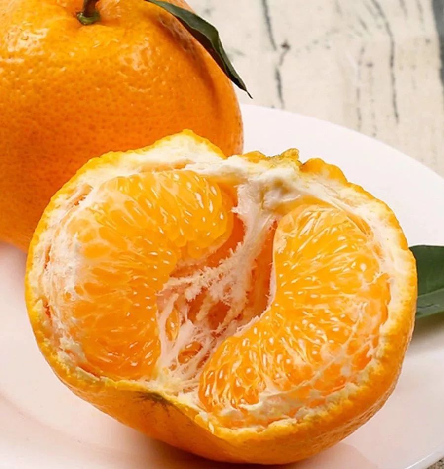 一咬汁水四溢鲜香满口,一咬爆汁像葡萄的水果