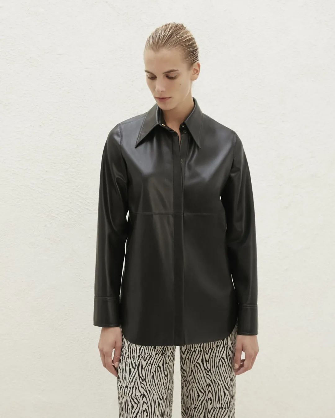 今年最值得买的三件衣服,质量很好的过时款衣服值得买吗