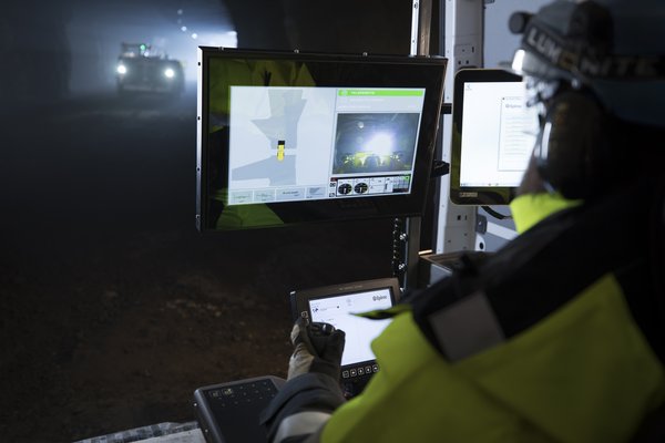 西门子CT方舱解决方案于黄冈方舱医院投用；5G安全性与成本仍是企业关切议题|美通企业日报