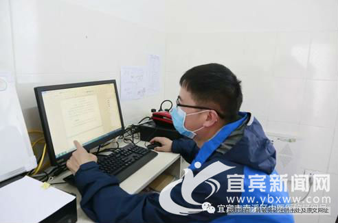 南溪区中医医院：亲民副院长“三多三少”打好抗疫组合拳