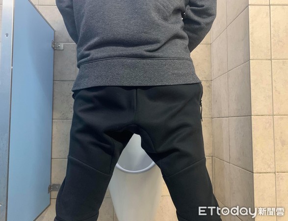 尿出血一点点是什么原因,尿出血了