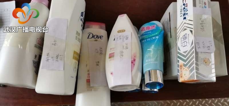 公交志愿者暖心服务春运,公交司机志愿者接力救助