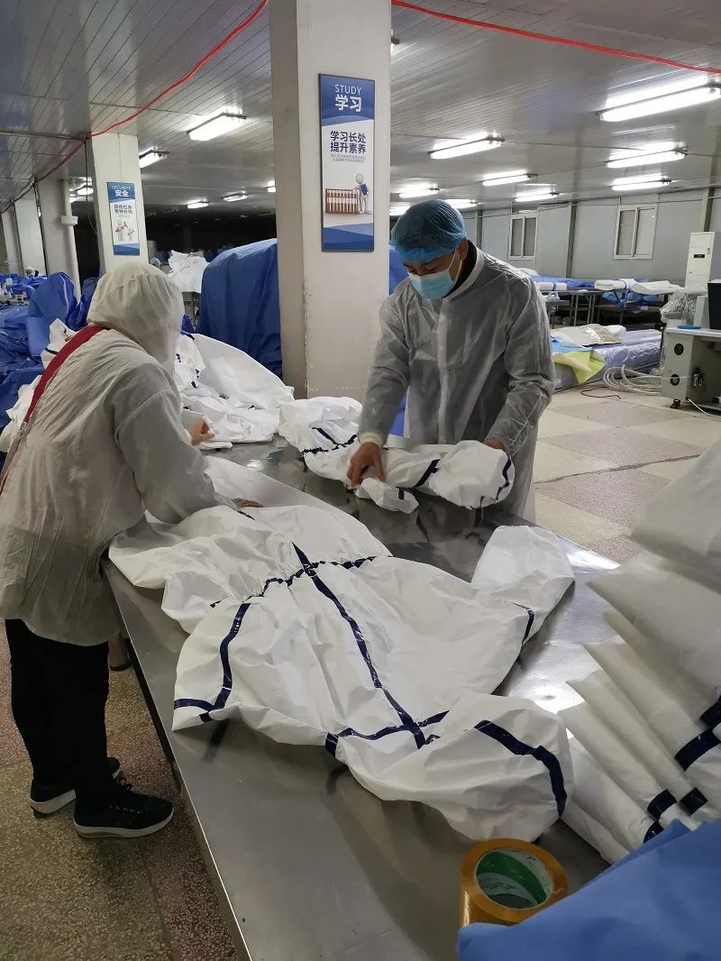 防护服日产5000件,防护服产量有增加但仍有缺口
