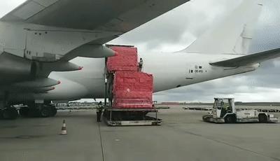 刚刚,1663箱温州防疫物资到货欧洲!万里驰援,这一次换我们守护你