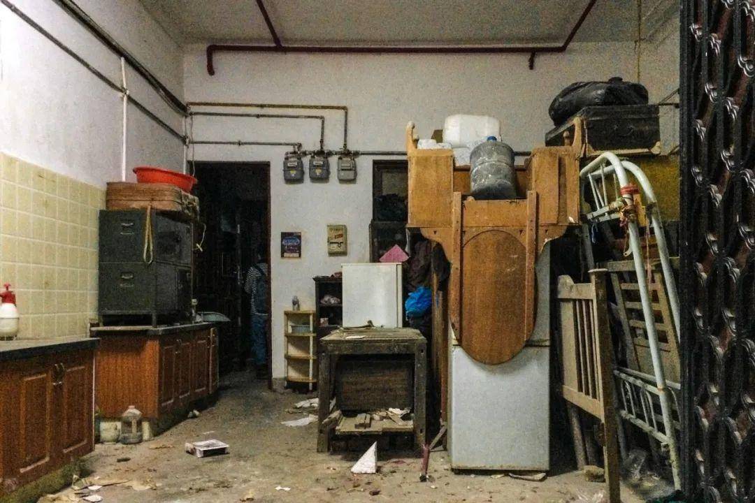 揭秘天价房交易，上海1.5亿豪宅主人现身