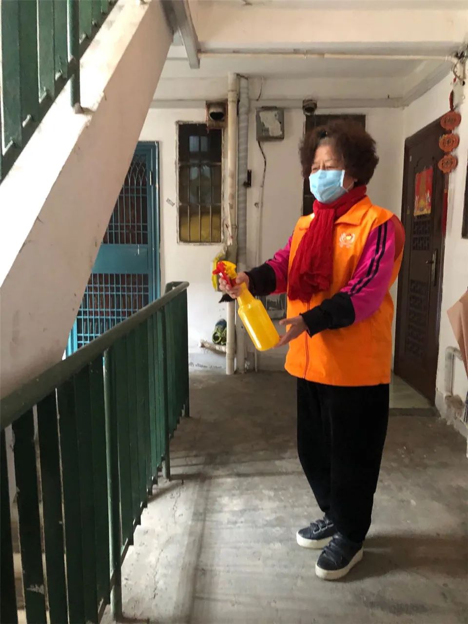宝山路街道一线战“疫”日记（0316）——通阁小区的三位“守护神”