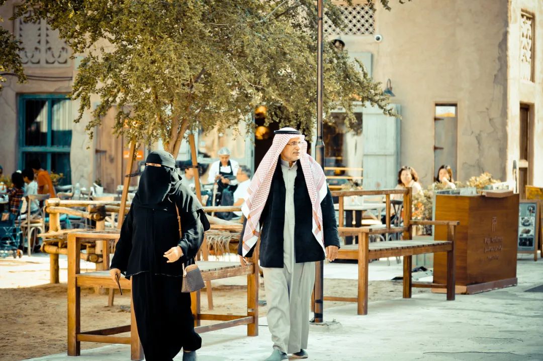 为什么说阿联酋富的流油,富到流油的国家有哪些