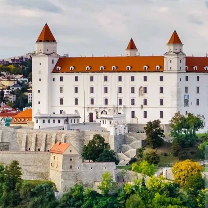 布拉迪斯拉发旅游,布拉迪斯拉旅行攻略