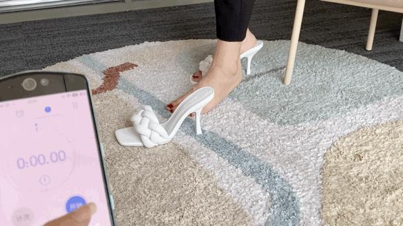 我花十分之一价格在ZARA买到BV相似款，真的好穿吗？