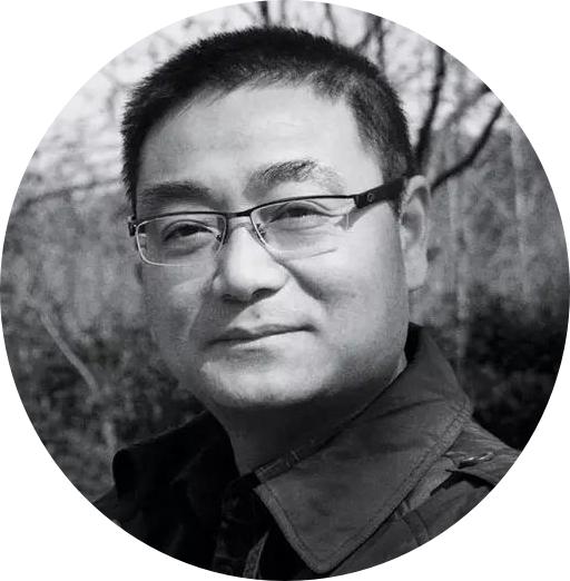 幸有刀笔可传情，他挥毫刻印助力战疫