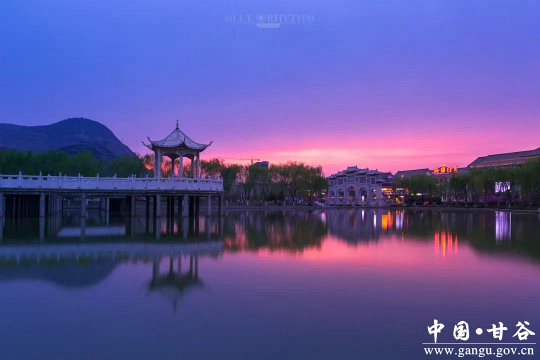 甘谷大像山世界之最,甘谷大像山镇全景