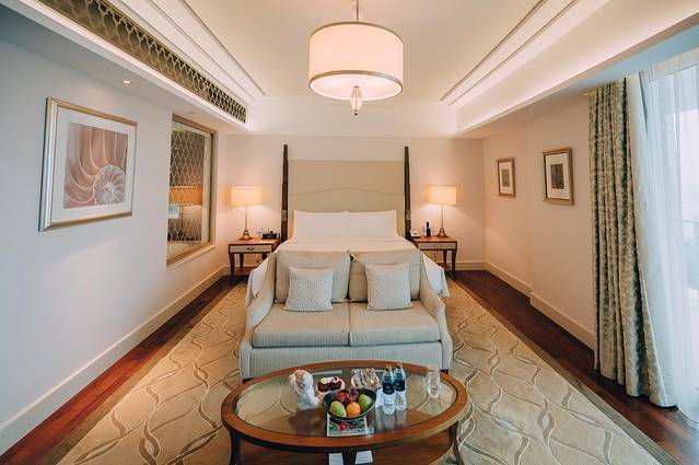 阿联酋迪拜之行,小狮妹和爸爸