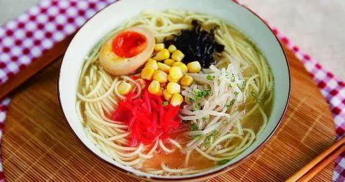 吃泡面的人怎么样了,吃方便面的那个网红现在怎么样了