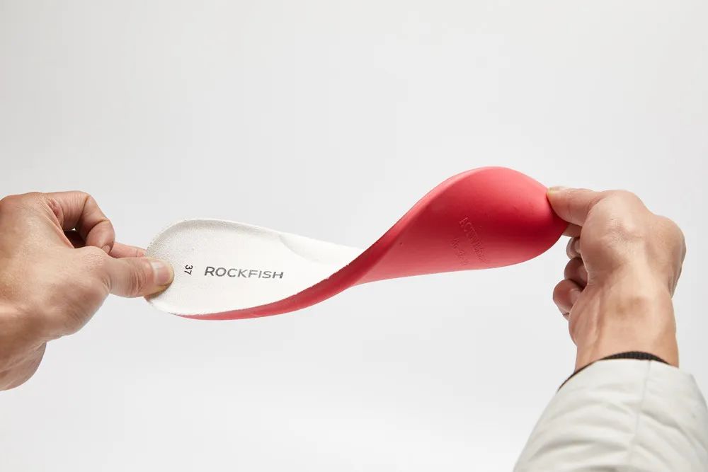 英国的小白鞋,帆布不系鞋带小白鞋