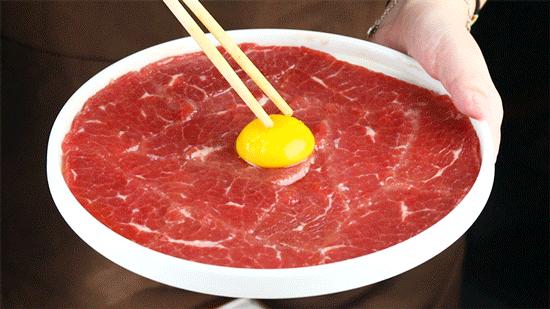 帝都惊现奇葩串串！神奇鸭肠会悬浮？！大牌口红用来吃...