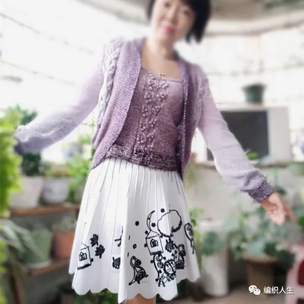 女士棒针圆摆长袖短开衫编织教程,针织吊带开衫两件套条纹绣花