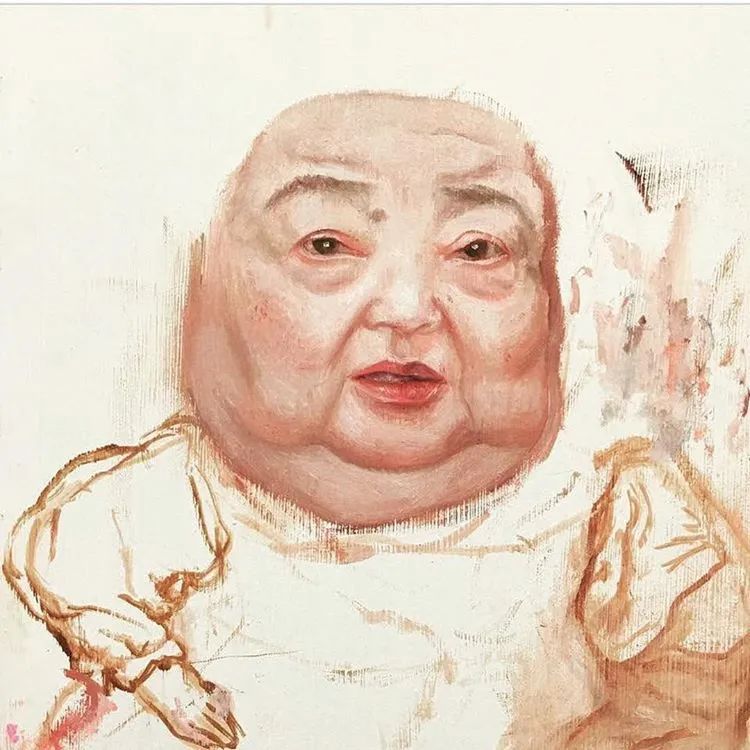 搞艺术前快回家把奶奶打扮一下，让她成为你的灵感缪斯吧