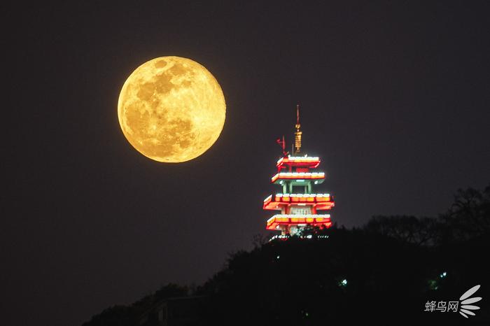 云散月明怎么用诗形容,云散月明月亮拍摄教程