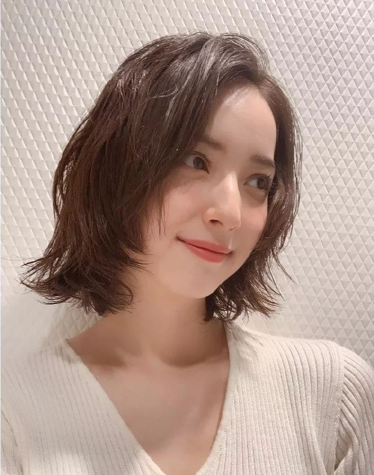 老人短发剪发视频教程,剪老年人短发简单步骤