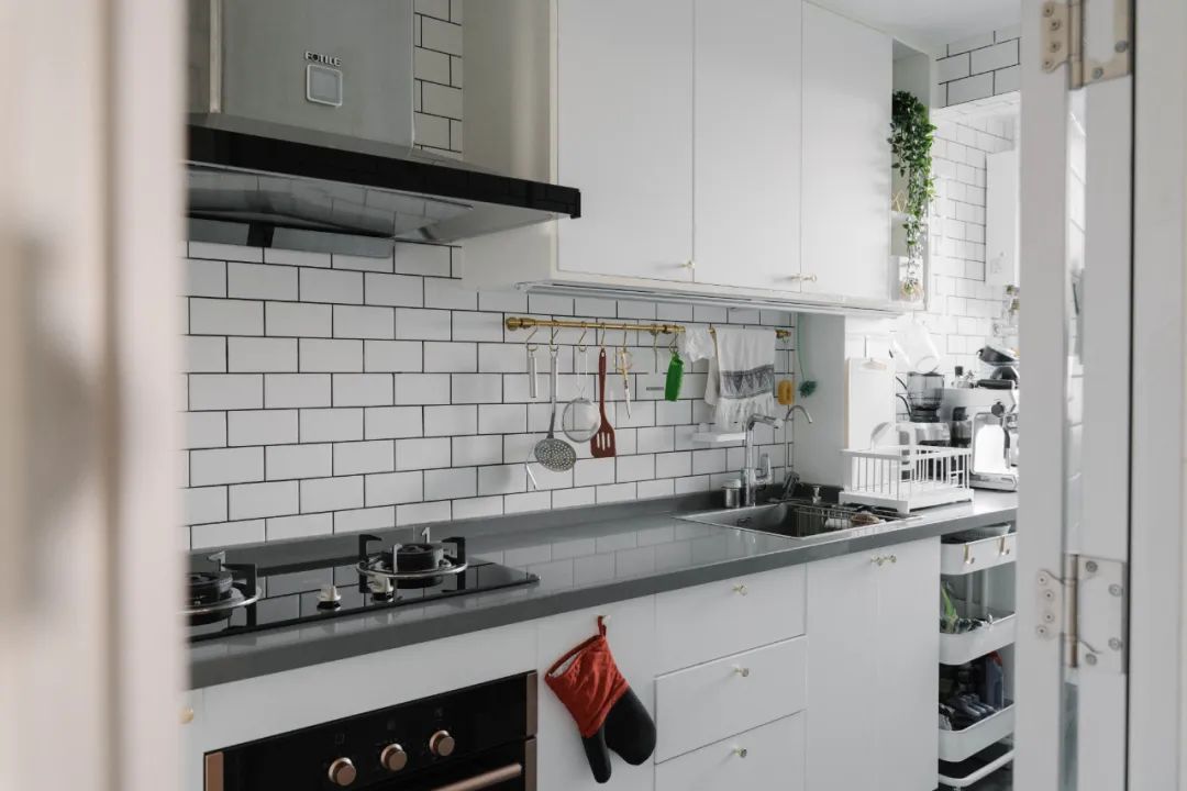 小家、乱家1秒变干净的方法被她找到了!都给老娘进柜