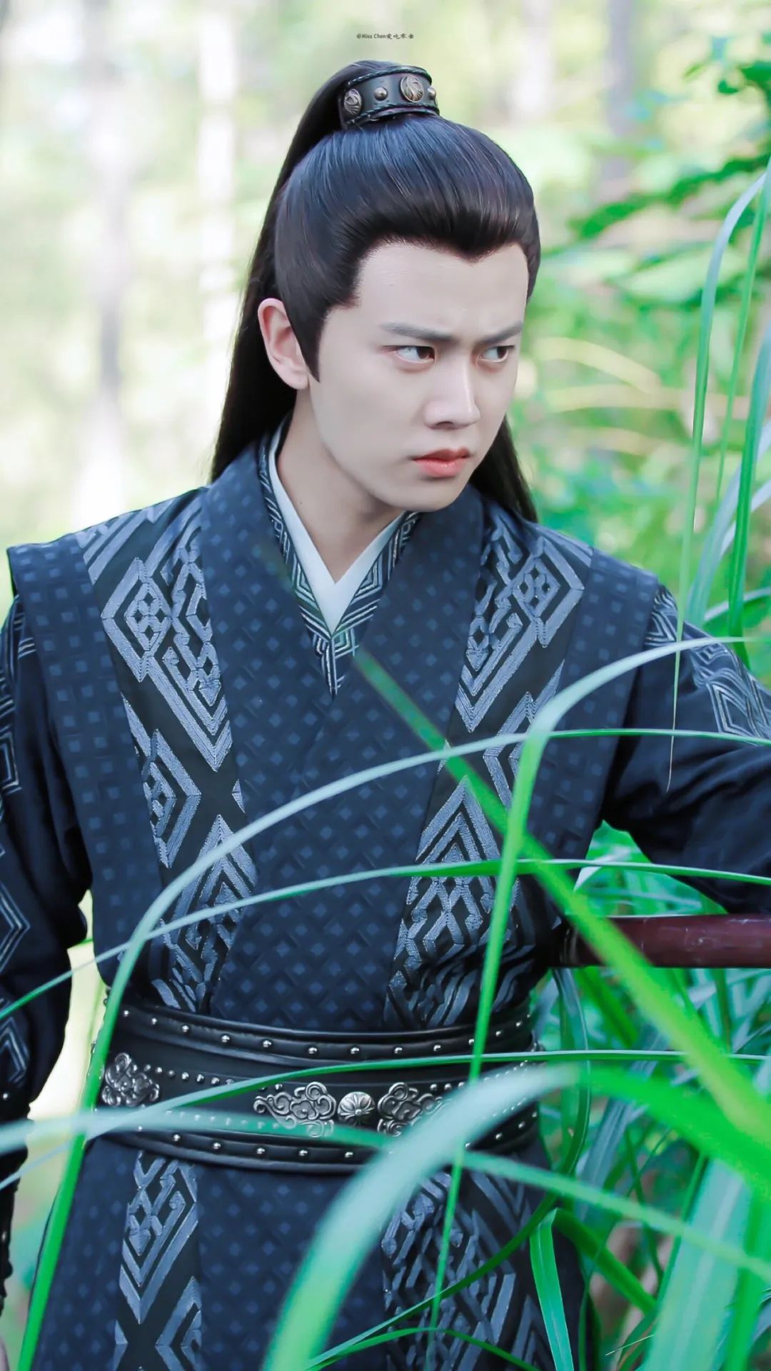 比起偶像恋爱,欺骗更令人伤心吧?