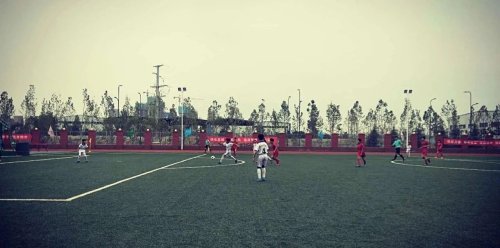 秦汉新城：这群十几岁的农家娃有一个足球梦