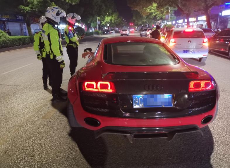 江西男子飙车炸街扰民,上饶跑车扰民