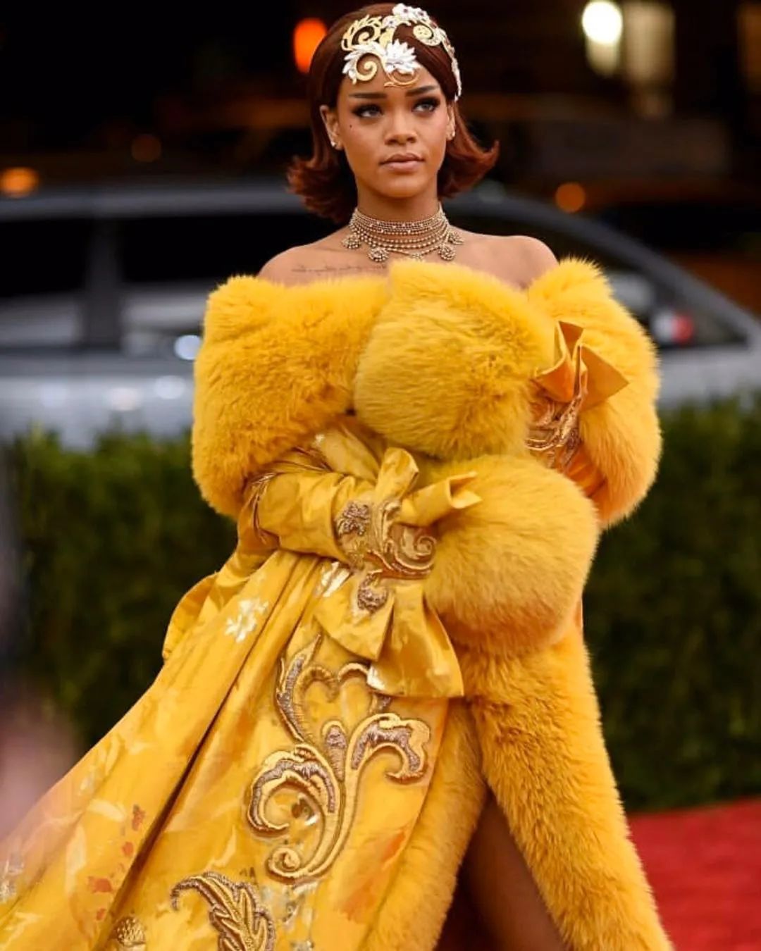 大都会盛典“十年回忆杀”，看戏精时尚如何挑战庶民的审美