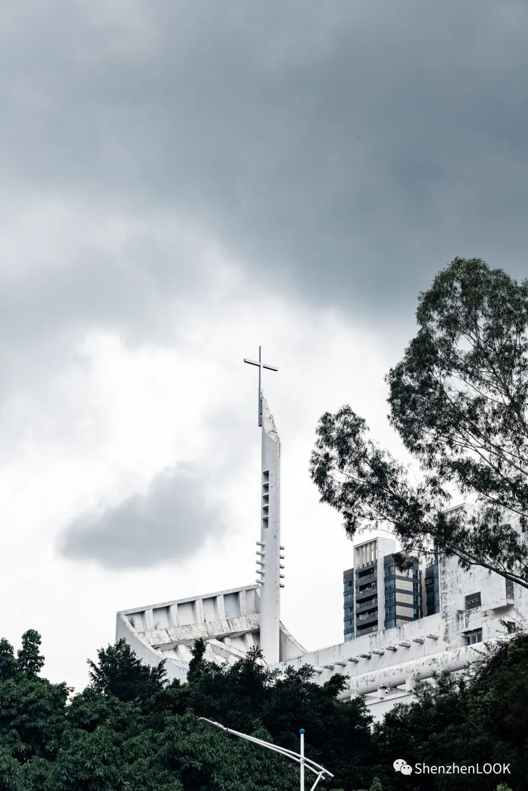 严浩翔说look这是tnt什么舞台,look这是什么牌子的包包