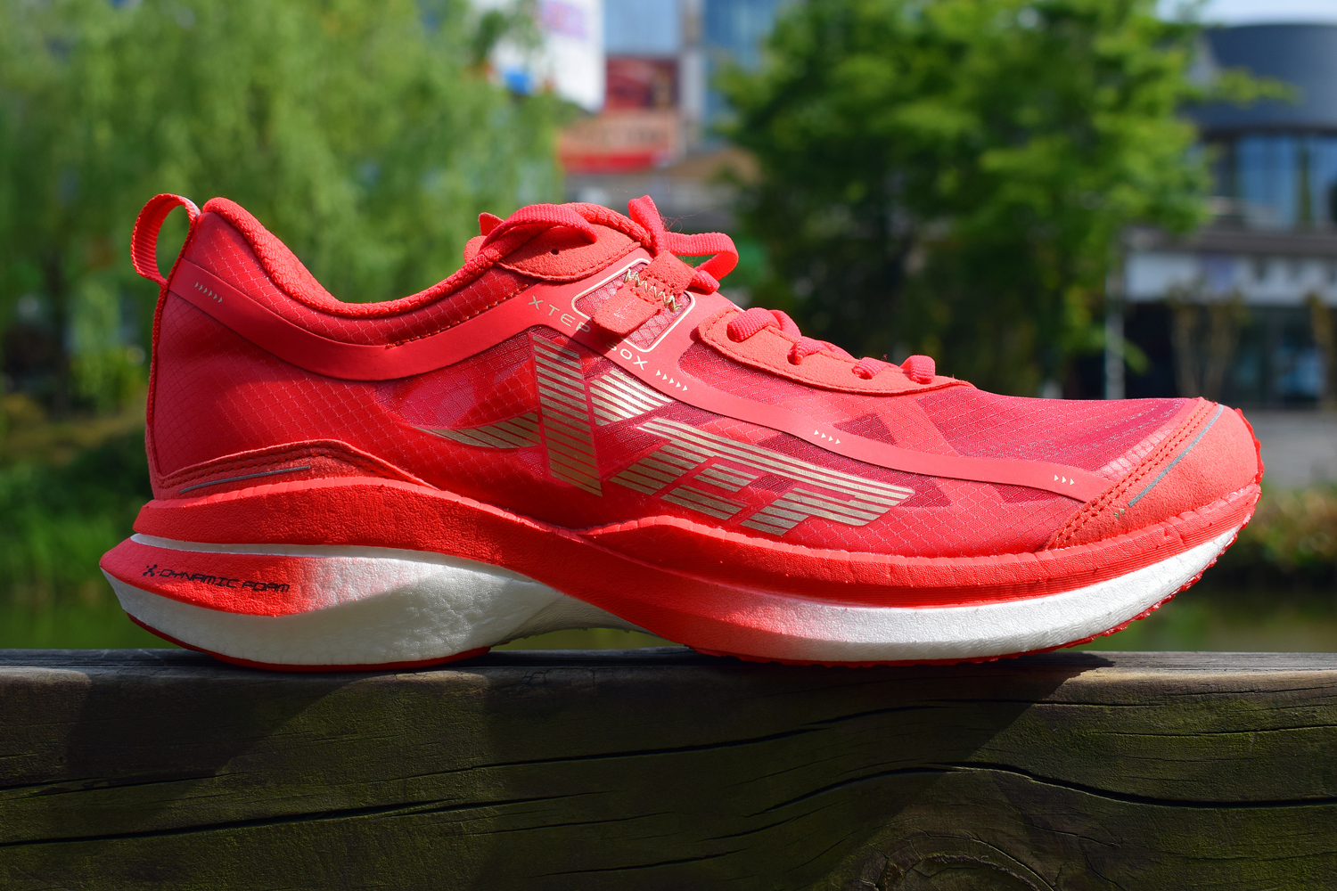 新势力跑鞋测评,飞飚future1.5和特步160x3.0pro选哪个