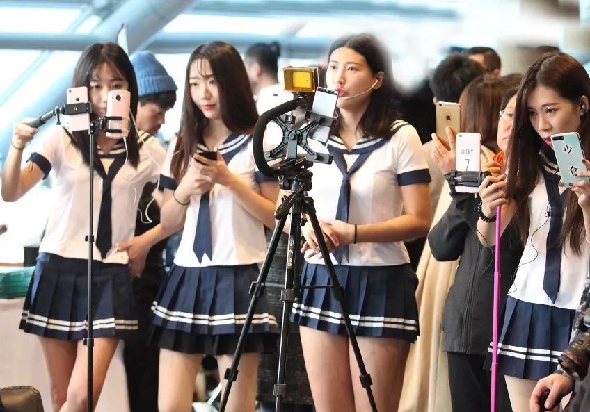 刷量!退货!直播一晚上赚120万,但依然逃不过“血亏”