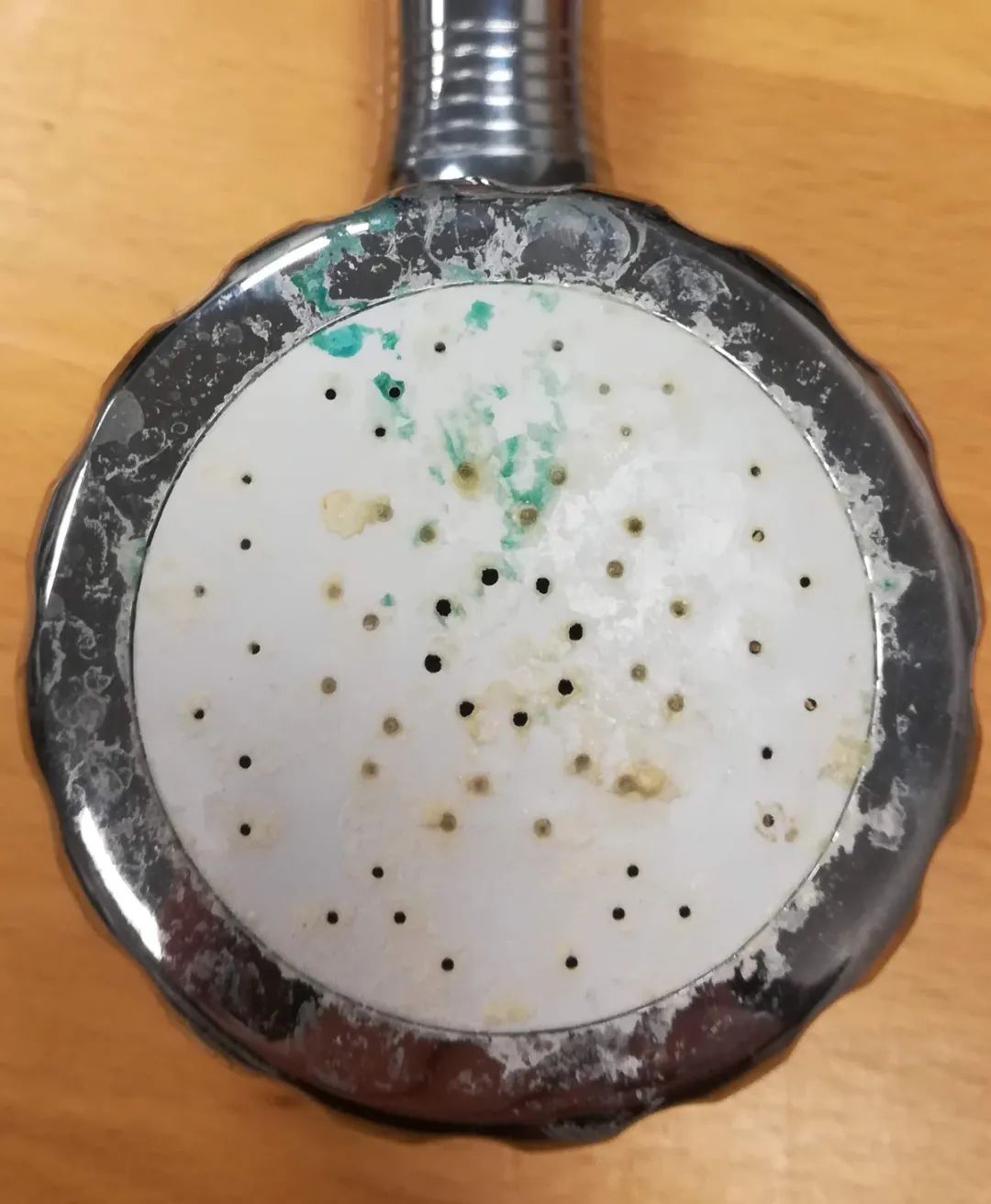 花洒一键除垢怎么用,自动除垢的花洒好用吗