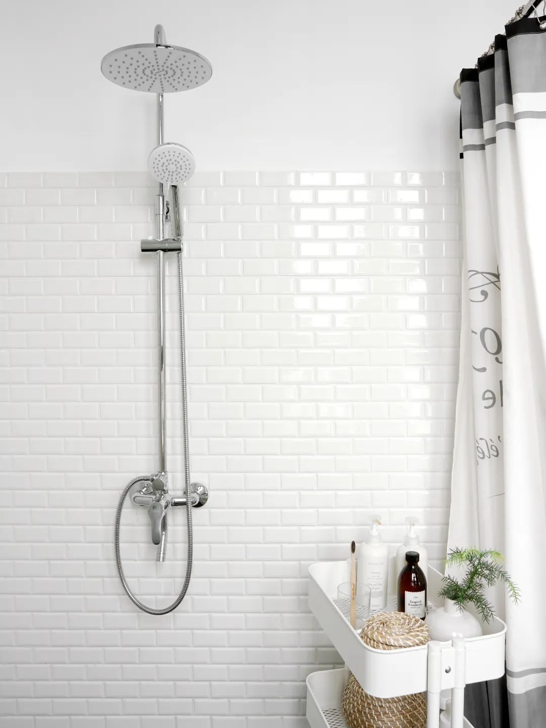 花洒一键除垢怎么用,自动除垢的花洒好用吗