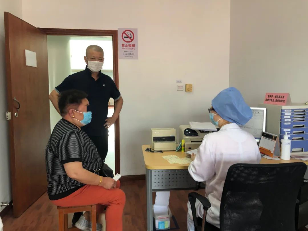 焗油过敏眼睛肿,焗油过敏眼睛肿了怎么办