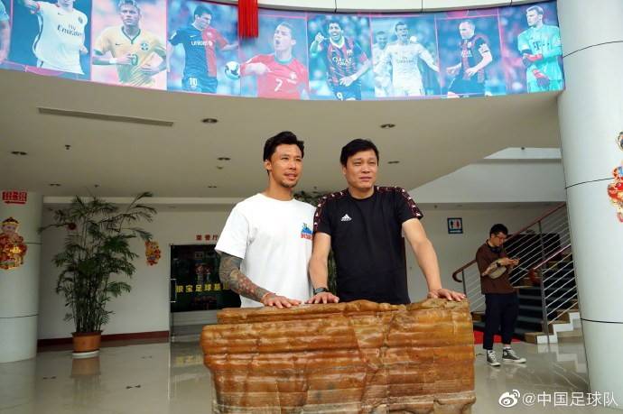 国足主教练看望徐根宝,国足徐根宝孙继海