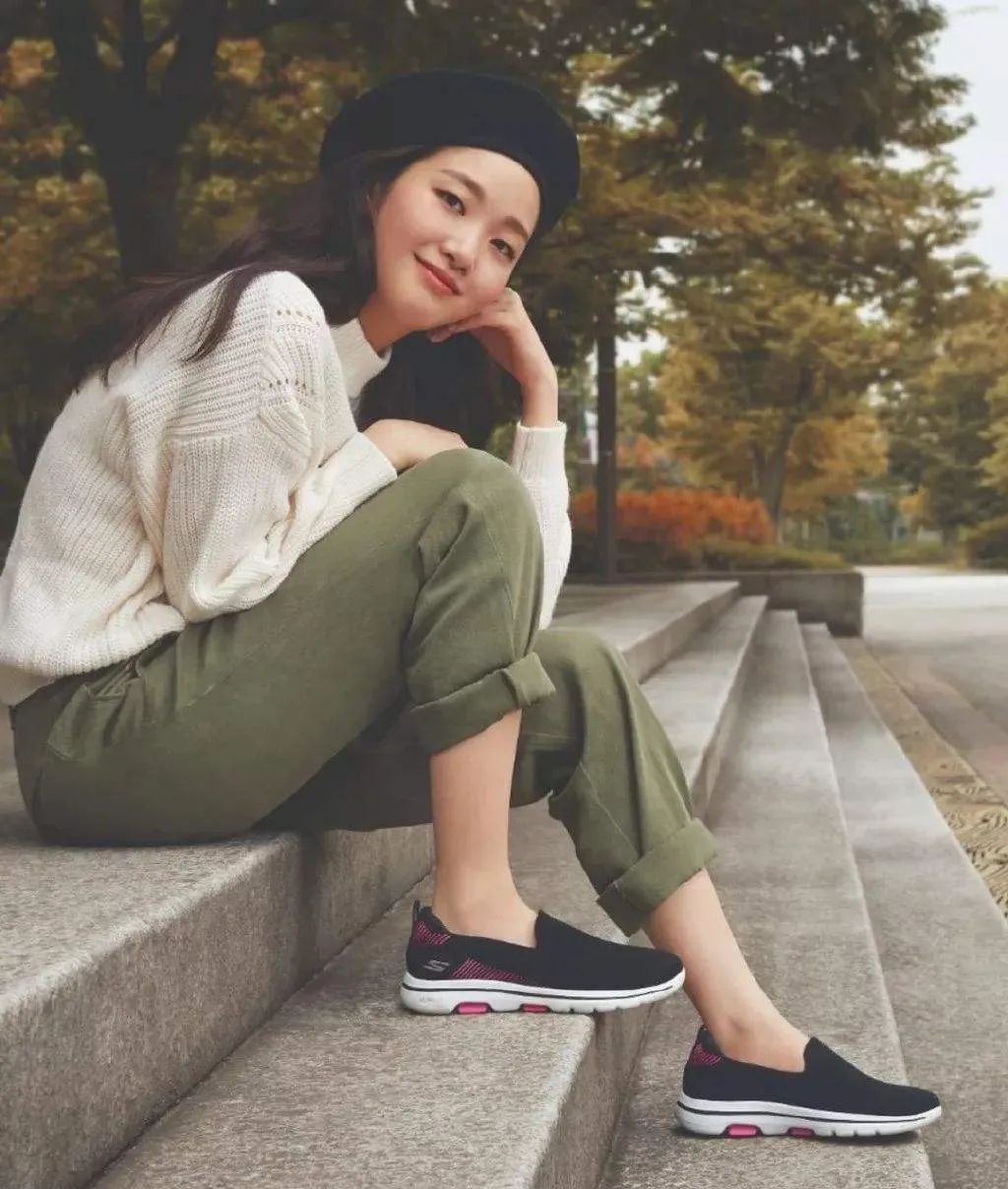 曾因长相被骂到注销账号，这位韩国单眼皮女孩颠覆了我们的审美....