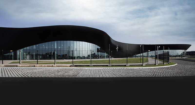 今日消费资讯：苏秘推出全新奇迹护理肌底精华露、河南首家GAP在郑州首创奥特莱斯开业